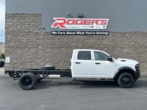 New 2026 RAM 5500 Tradesman AWD/4WD image 4