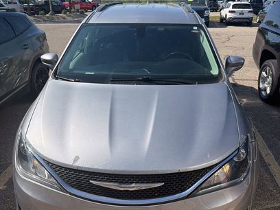 Used 2017 Chrysler Pacifica Touring-L Plus