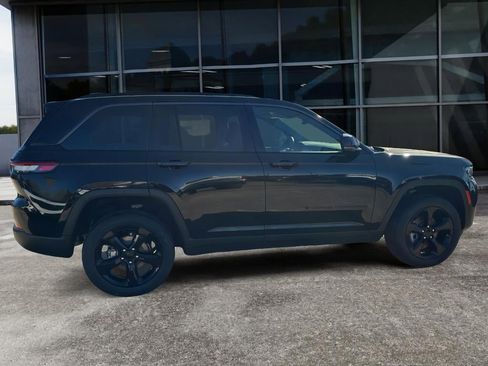 New 2026 Jeep Grand Cherokee Limited w/ Limited Altitude Package RWD image 7