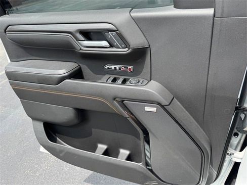 Used 2022 GMC Sierra 1500 AT4 w/ AT4 Premium Package image 16