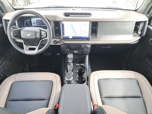 Used 2024 Ford Bronco Wildtrak image 17