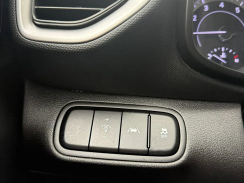 Used 2020 Hyundai Venue SE FWD image 21