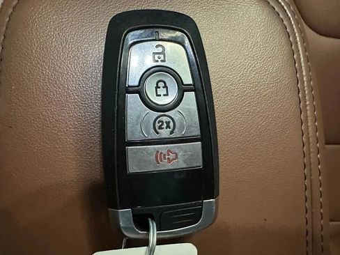 Used 2024 Ford Maverick Lariat AWD/4WD image 17