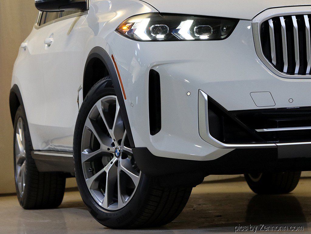 Used 2026 BMW X5 xDrive40i w/ Premium Package AWD/4WD image 4