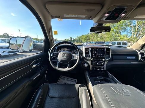 Used 2019 RAM 1500 Laramie AWD/4WD image 16