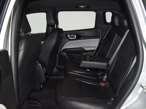 Used 2025 Jeep Compass Limited AWD/4WD image 14