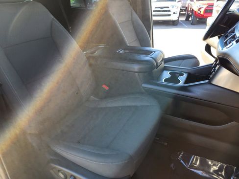 Used 2023 Chevrolet Tahoe LS image 23