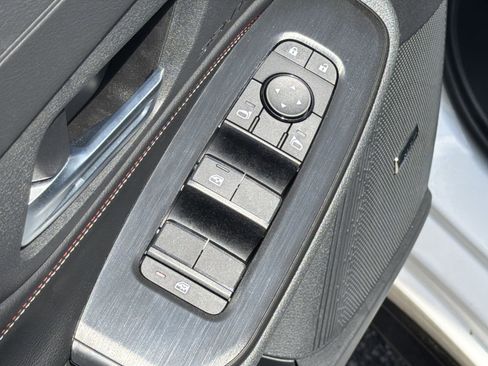 New 2026 Nissan Sentra SR w/ SR Premium Package FWD image 17