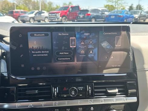 New 2026 Nissan Pathfinder SL w/ SL Premium Package AWD/4WD image 33