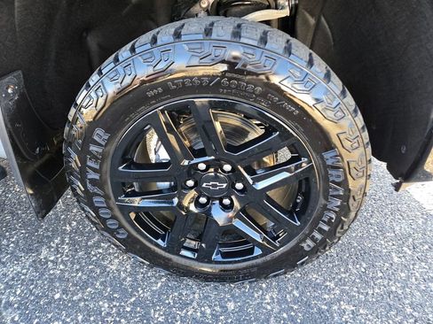 Used 2024 Chevrolet Silverado 1500 LT Trail Boss w/ Convenience Package II image 46