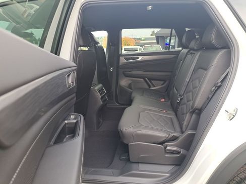 New 2026 Volkswagen Atlas Cross Sport SE AWD/4WD image 14