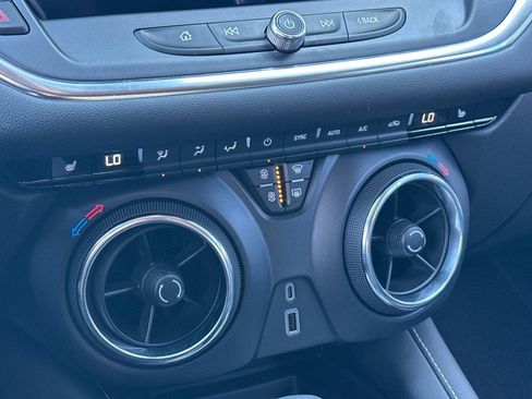 Used 2026 Chevrolet Blazer LT w/ Convenience Package image 30