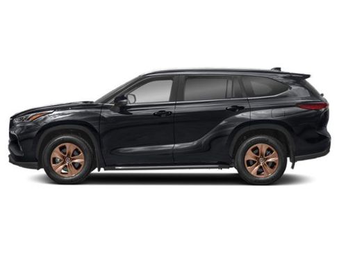 Used 2023 Toyota Highlander Bronze Edition image 3
