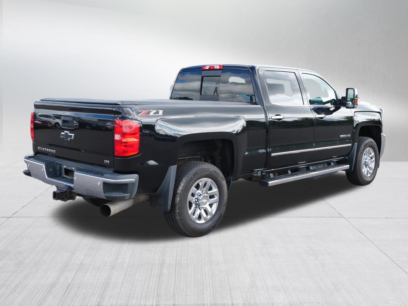 Used 2019 Chevrolet Silverado 3500 LTZ w/ LTZ Plus Package AWD/4WD image 7