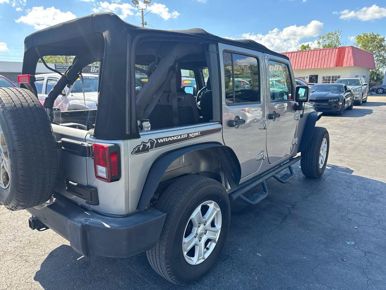 Used 2017 Jeep Wrangler Unlimited Sport w/ Quick Order Package 23S AWD/4WD image 4