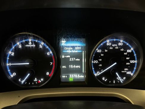Used 2018 Toyota RAV4 LE w/ Carpet Mat Package FWD image 10