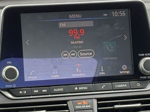 Used 2025 Nissan Altima 2.5 SV FWD image 18