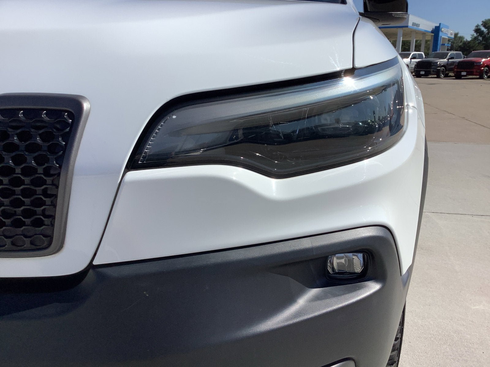 Used 2022 Jeep Cherokee Trailhawk w/ Sound & Nav Group AWD/4WD image 9