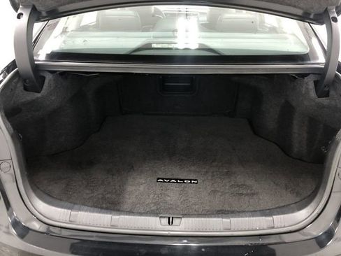 Used 2016 Toyota Avalon XLE Premium image 25