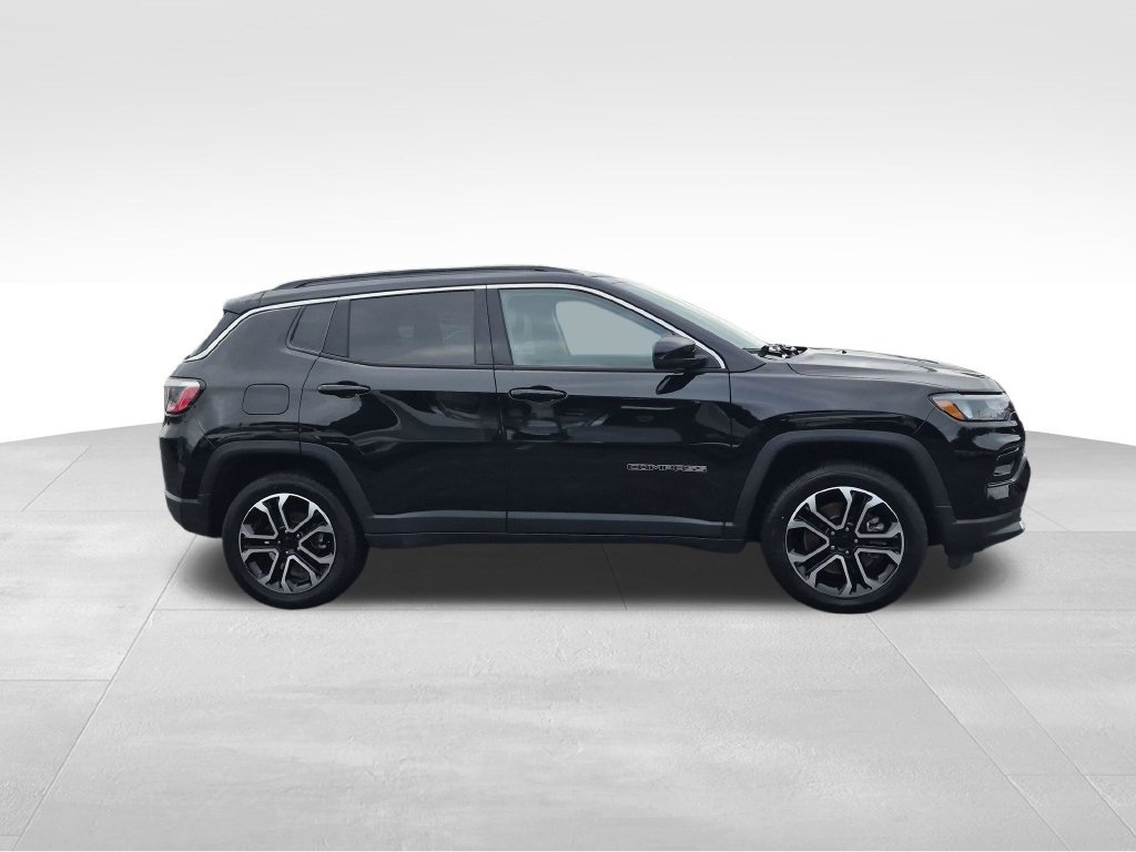 Used 2023 Jeep Compass Limited AWD/4WD image 5