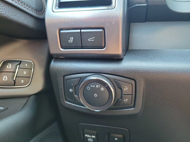 Used 2019 Ford Expedition Platinum RWD image 30