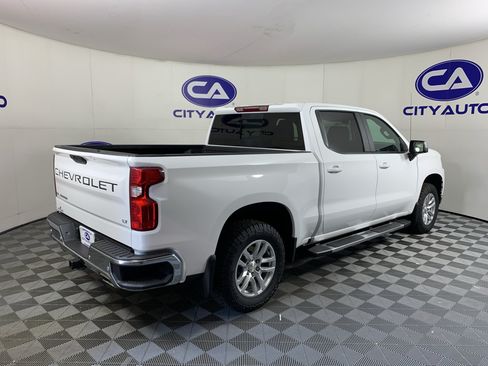 Used 2020 Chevrolet Silverado 1500 LT AWD/4WD image 3