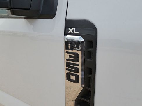 New 2026 Ford F350 XL w/ XL Chrome Package image 13