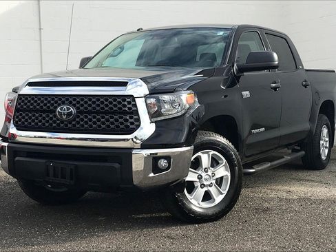 Used 2018 Toyota Tundra SR5 w/ SR5 Upgrade Package image 13