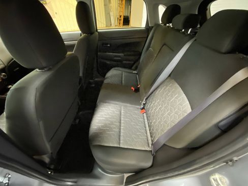 Used 2025 Mitsubishi Outlander Sport ES image 14