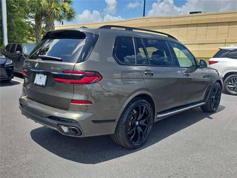 Certified 2024 BMW X7 xDrive40i w/ M Sport Package AWD/4WD image 3