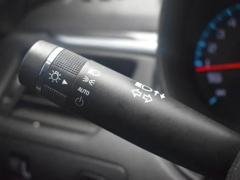 Used 2017 Chevrolet Impala LT image 25