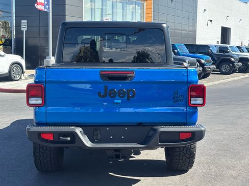 Used 2023 Jeep Gladiator Sport image 6