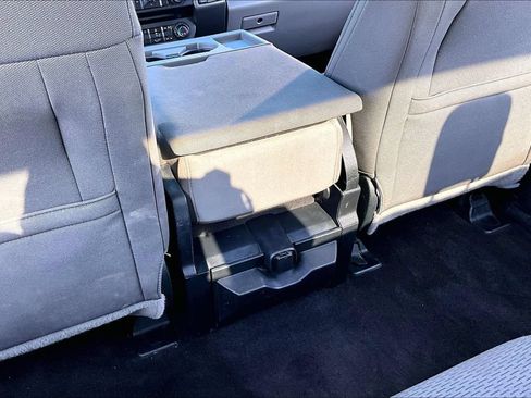 Used 2017 Ford F150 XLT AWD/4WD image 11