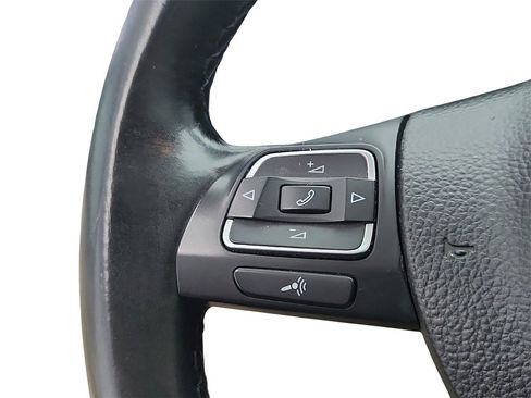 Used 2014 Volkswagen Passat TDI SE image 31