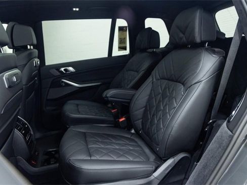 New 2026 BMW X7 xDrive40i image 25