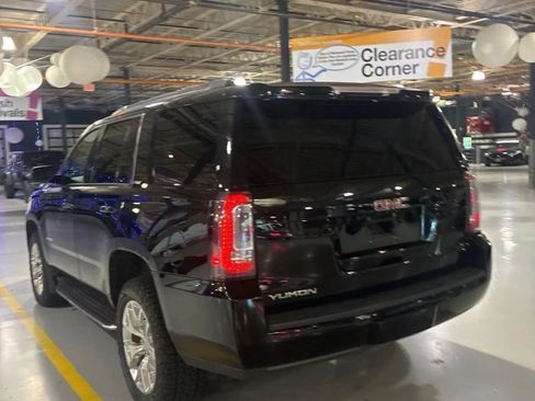 Used 2017 GMC Yukon SLT w/ Open Road Package AWD/4WD image 2