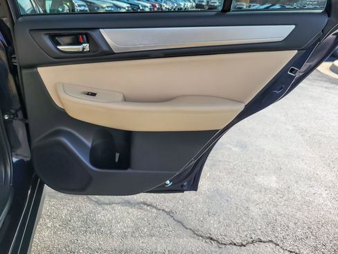 Used 2018 Subaru Outback 2.5i Premium image 20