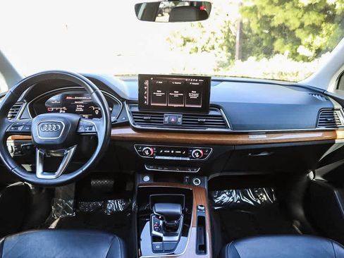 Used 2021 Audi Q5 Premium Plus image 11