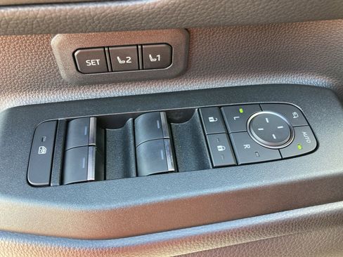 Used 2025 Toyota Land Cruiser image 15