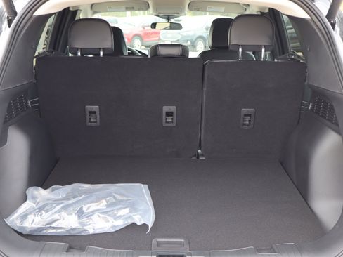 New 2025 Ford Escape SE image 25