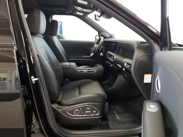Certified 2026 Hyundai Palisade Calligraphy AWD/4WD image 16