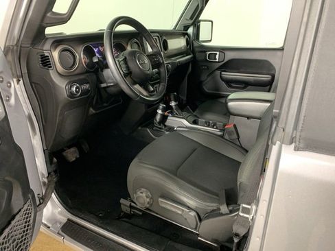 Used 2018 Jeep Wrangler Sport image 27