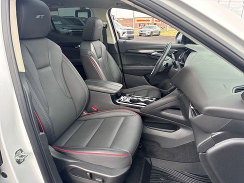 Used 2023 Buick Envision Essence w/ Technology Package I AWD/4WD image 11