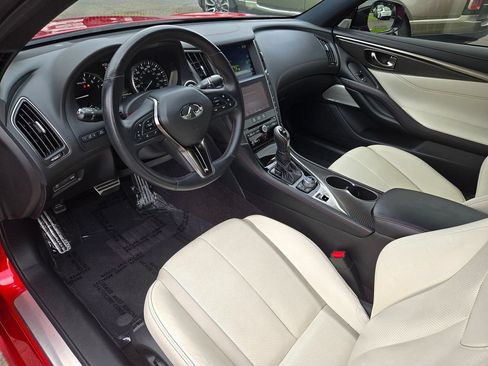 Used 2022 INFINITI Q60 Red Sport 400 w/ Carbon Fiber Package RWD image 9