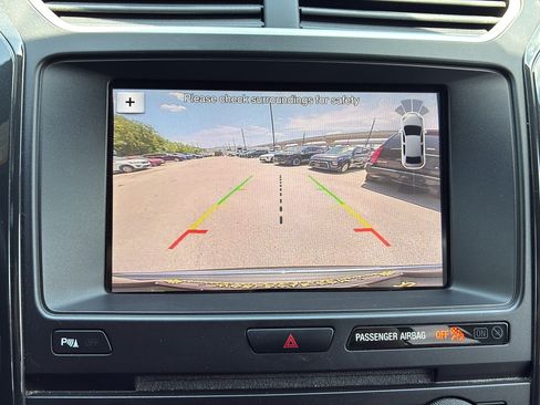 Used 2018 Ford Explorer XLT w/ Equipment Group 202A FWD image 21