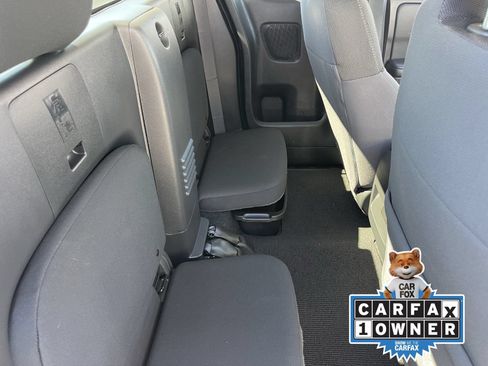 Used 2025 Nissan Frontier SV RWD image 14