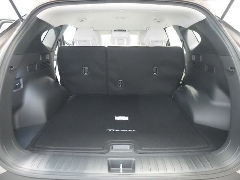 New 2026 Hyundai Tucson Blue SE image 20