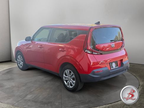 Used 2020 Kia Soul LX image 3