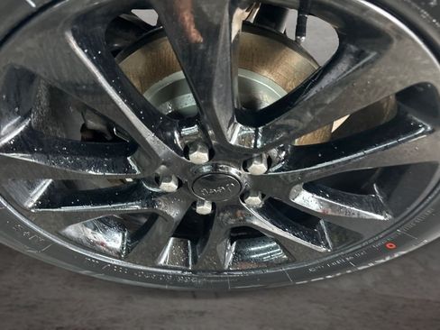 Used 2017 Jeep Grand Cherokee Altitude AWD/4WD image 19