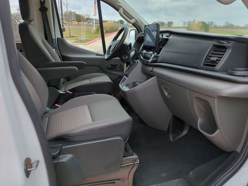 Used 2023 Ford Transit 350 XLT image 26